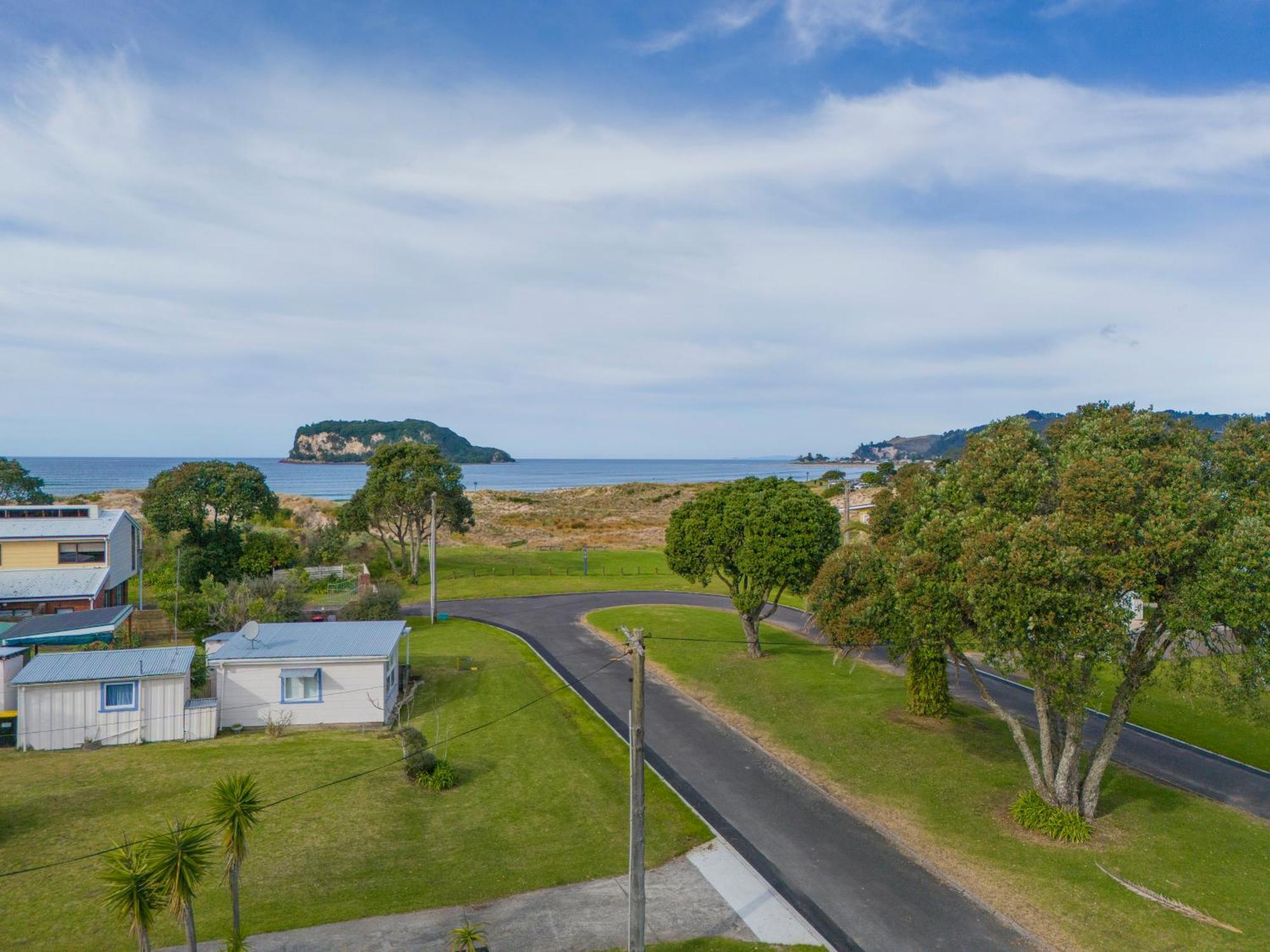 Coast Awhile - Whangamata Holiday Home Bagian luar foto